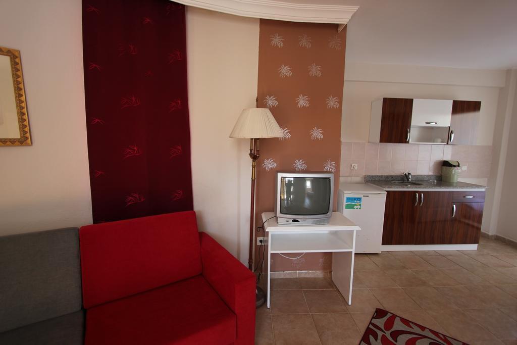 Almila Side Suite Hotel Room photo